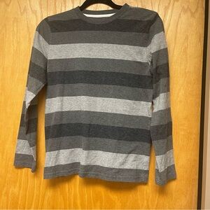 Urban pipeline long sleeve T shirt Boys size Large